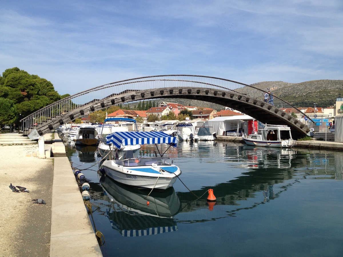 1453049998 1453049998